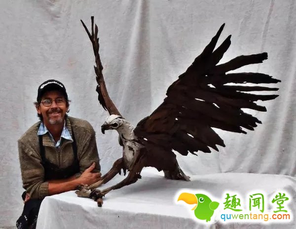 南非艺术家用原生态木料打造动物雕塑灵动如活物