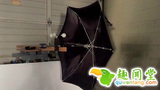 雨伞竟然配有独立悬架系统?而且还是3D打印的!