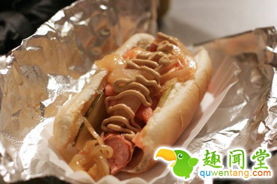 NO.4 纽约市 Crif Dogs餐馆