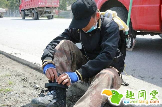 2018年3月20日，湖北襄阳，22岁小伙李宝杨从北京轮滑回湖北襄阳家，全程1092公里，途径4个省，历时19天。